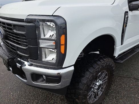 Used 2024 Ford F250 XL w/ XL Chrome Package image 24