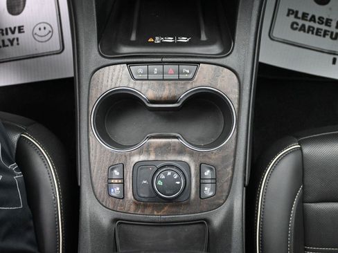 Used 2022 GMC Acadia Denali w/ Denali Ultimate Package image 37