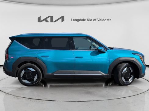 New 2026 Kia EV9 Wind image 3