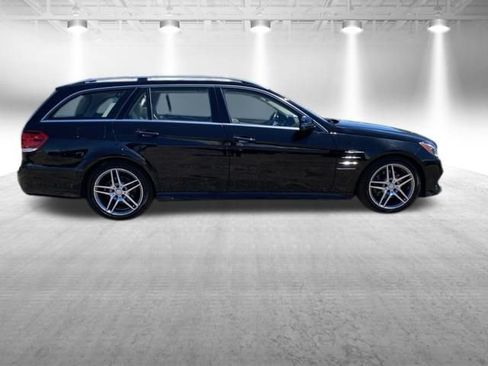 Used 2016 Mercedes-Benz E 350 4MATIC Wagon image 4