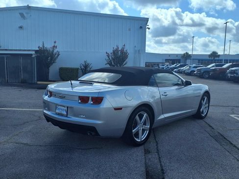 Used 2011 Chevrolet Camaro LT RWD image 2