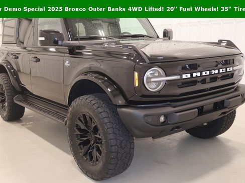New 2025 Ford Bronco Outer Banks image 3