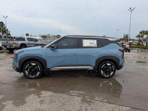 New 2027 Kia Seltos S FWD image 5
