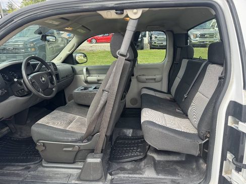 Used 2008 Chevrolet Silverado 1500 W/T w/ Towing Package RWD image 12