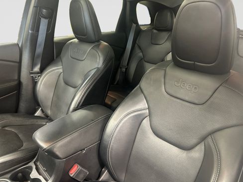 Used 2022 Jeep Cherokee Limited AWD/4WD image 14