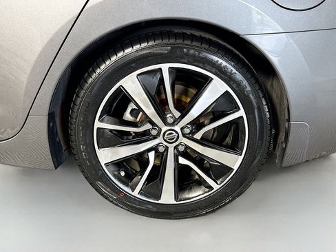 Used 2021 Nissan Maxima 3.5 SV w/ Floor Mat Group FWD image 37