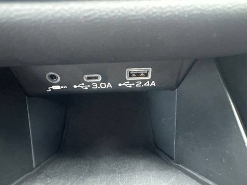 Used 2025 Subaru Outback Limited w/ Popular Package #2 AWD/4WD image 25