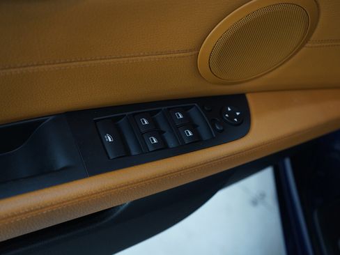 Used 2011 BMW Z4 sDrive35i RWD image 13