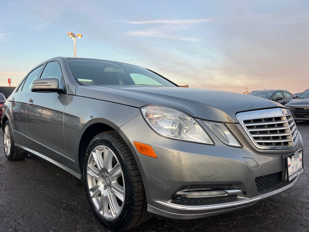 Used 2013 Mercedes-Benz E 350 4MATIC Sedan image 1
