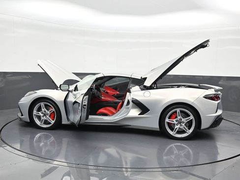 Used 2024 Chevrolet Corvette Stingray Preferred Cpe w/ Z51 Performance Package image 35