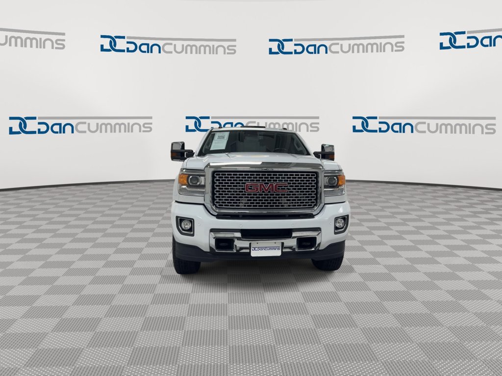 Used 2017 GMC Sierra 2500 Denali w/ Suspension Package, Off-Road AWD/4WD image 3