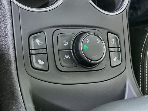Used 2024 GMC Terrain SLE w/ Driver Convenience Package AWD/4WD image 19