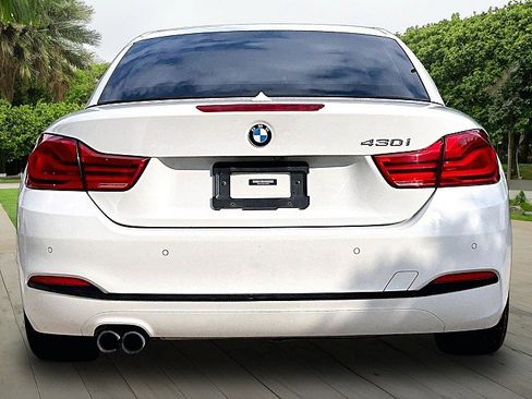 Used 2018 BMW 430i Convertible RWD image 3