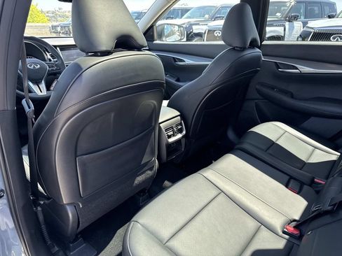 Certified 2023 INFINITI QX50 Luxe FWD image 11
