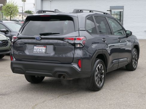 Certified 2025 Subaru Forester Premium image 5