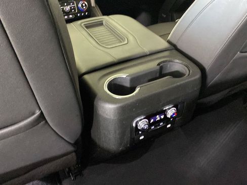 Used 2024 GMC Yukon AT4 w/ AT4 Premium Plus Package AWD/4WD image 17