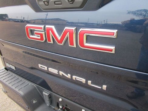 Used 2023 GMC Sierra 1500 Denali w/ Denali Reserve Package image 12
