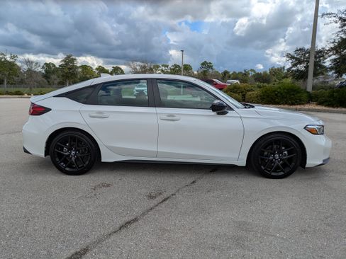 Used 2026 Honda Civic Sport image 3