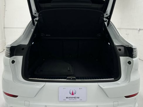 Used 2023 Porsche Cayenne GTS image 44