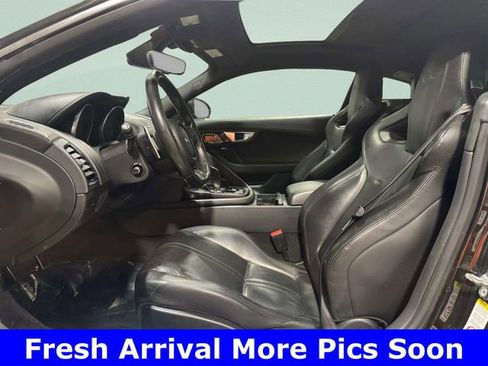 Used 2016 Jaguar F-TYPE R image 21