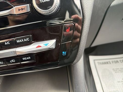 Used 2023 Ford Explorer Limited w/ Limited Technology Package image 25