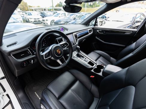 Used 2018 Porsche Macan Sport Edition image 18