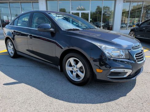 Used 2016 Chevrolet Cruze LT FWD image 1