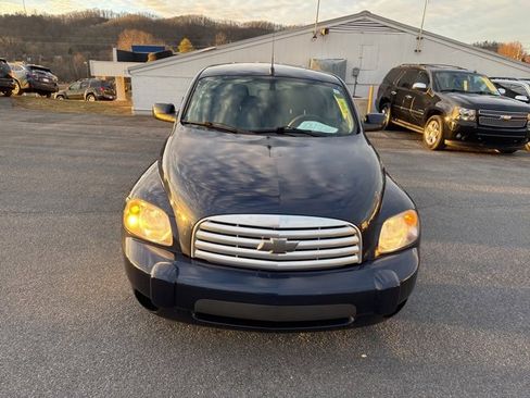 Used 2010 Chevrolet HHR LT image 3