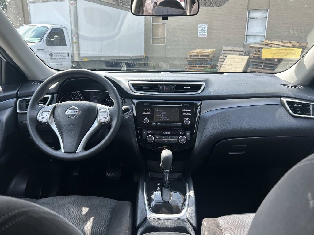 Used 2015 Nissan Rogue SV AWD/4WD image 19