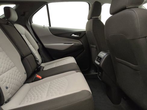 Used 2020 Chevrolet Equinox LS FWD image 19