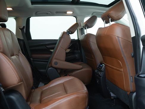 Used 2019 Subaru Ascent Touring w/ Popular Package #3 AWD/4WD image 13