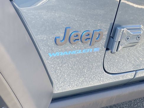 Used 2024 Jeep Wrangler Unlimited AWD/4WD image 14