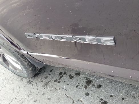 Used 2021 Jeep Cherokee High Altitude image 5