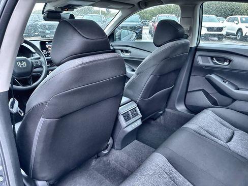 Certified 2025 Honda Accord SE image 19