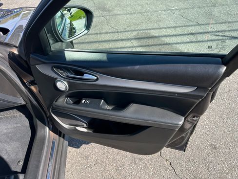 Used 2018 Alfa Romeo Stelvio Ti Sport image 33