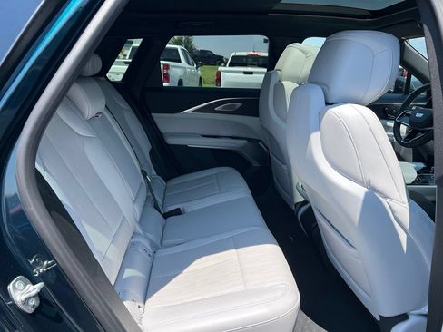 Used 2024 Cadillac Lyriq Luxury AWD/4WD image 24