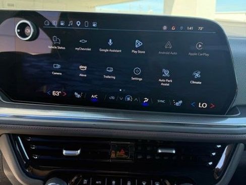 Used 2025 Chevrolet Suburban RST w/ Comfort Package image 7