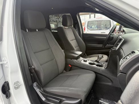 Used 2018 Jeep Grand Cherokee Laredo image 10