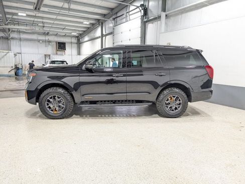 Used 2025 Ford Expedition Tremor AWD/4WD image 6