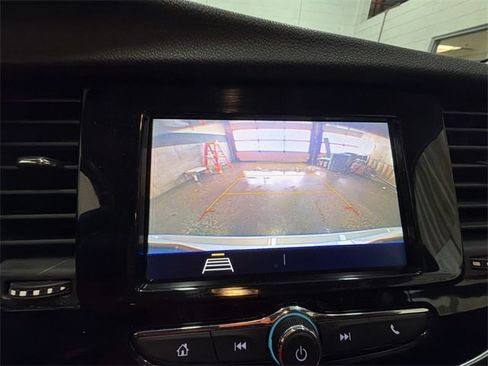 Certified 2022 Buick Encore Preferred w/ Safety Package image 17