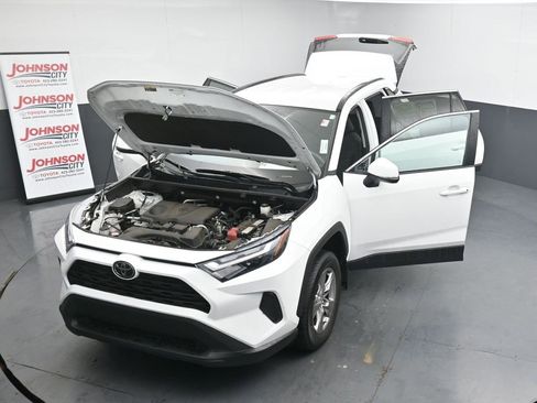 Used 2022 Toyota RAV4 XLE w/ XLE Grade Weather Package image 26