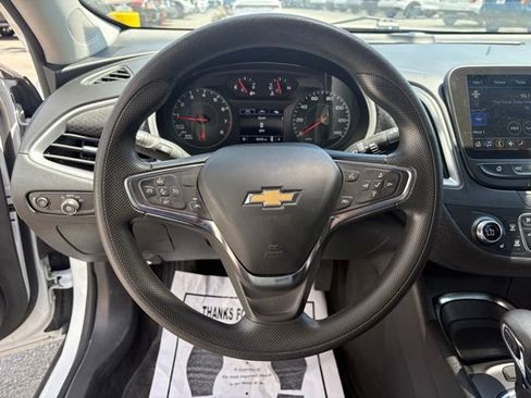 Used 2023 Chevrolet Malibu LT FWD image 15
