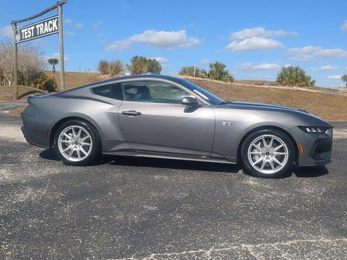 Used 2024 Ford Mustang GT Premium image 4