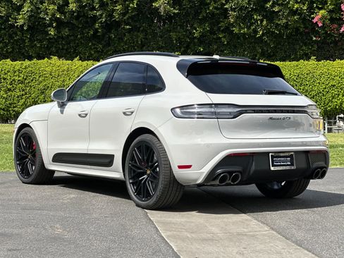 New 2026 Porsche Macan GTS image 3