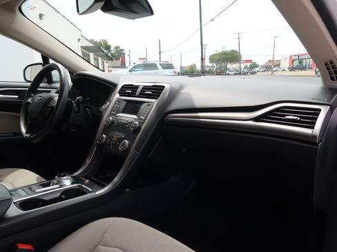 Used 2019 Ford Fusion S FWD image 21