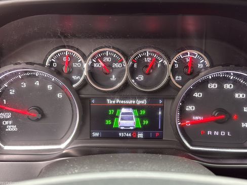 Used 2020 Chevrolet Silverado 1500 LT Trail Boss AWD/4WD image 18