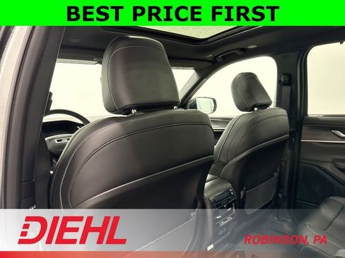 New 2025 Jeep Grand Cherokee L Limited w/ Luxury Tech Group II image 21