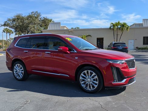 Used 2021 Cadillac XT6 Premium Luxury image 7