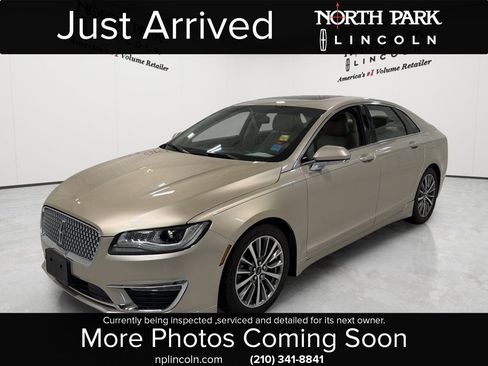 Used 2017 Lincoln MKZ Select w/ Select Plus Package FWD image 1