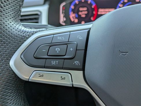 Used 2021 Volkswagen Atlas SEL R-Line image 23